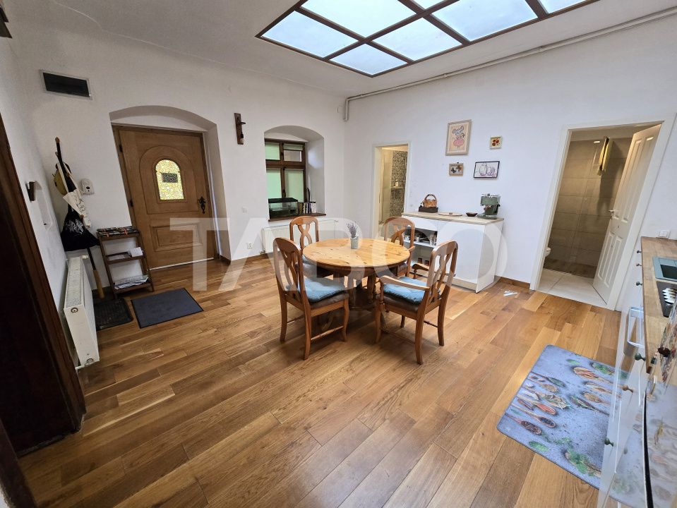 Apartament decomandat de vanzare cu pivnita in Centrul Istoric Sibiu – fotografia 9 din 13
