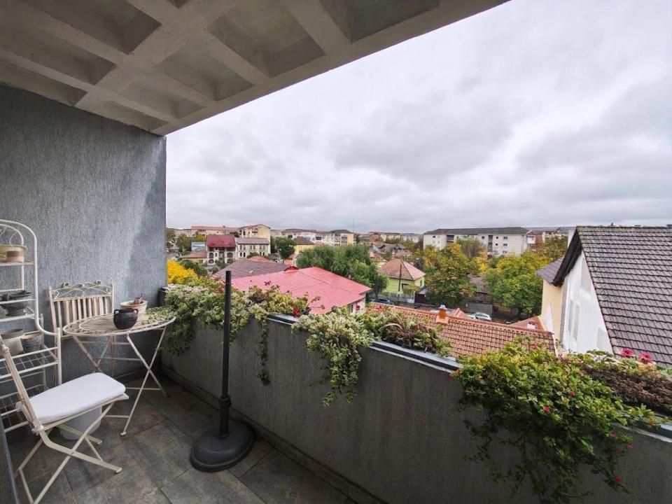 Apartament cu 3 camere 86 mp decomandat | Centrala Proprie | Zona Girocului – fotografia 3 din 10