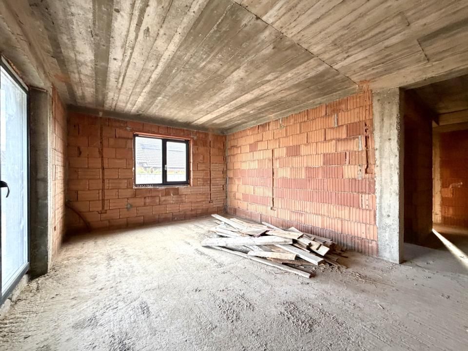 Duplex la rosu, 4 camere, 118 utili, 389 mp teren - Sanandrei – fotografia 5 din 9