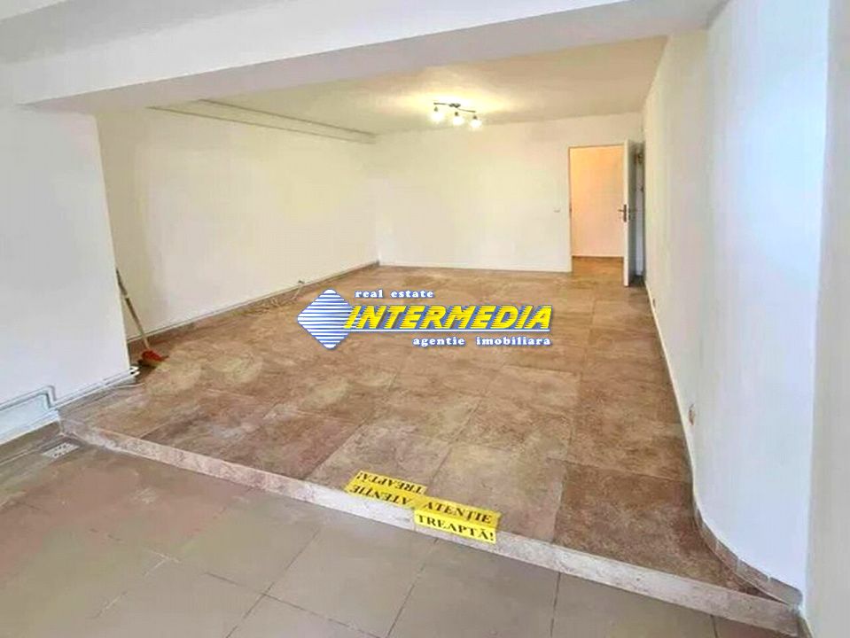 Spatiu comercial 42 mp. de inchiriat Cetate Alba Iulia finisat si contorizat – fotografia 1 din 5