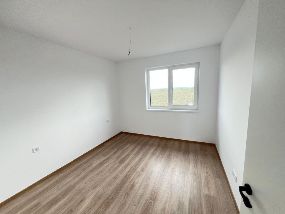 Casa-Duplex-4 camere-115mp-Curte-300mp-Utilitati-Sanpetru-Brasov – fotografia 4 din 19