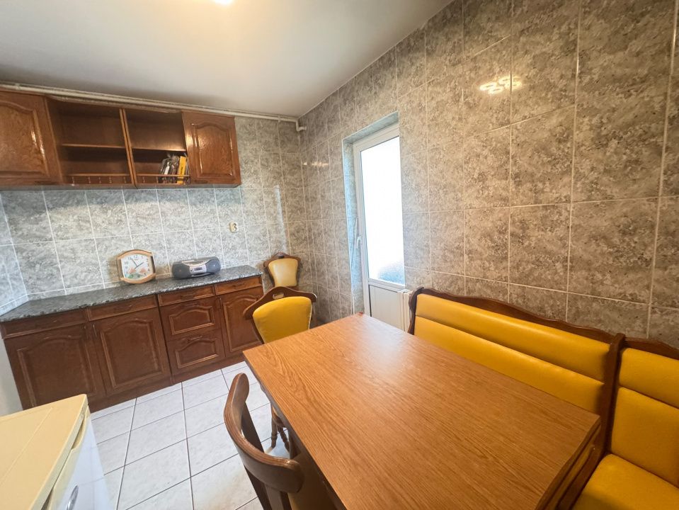 Apartament 3 camere de vânzare în zona Tomis III – fotografia 3 din 10