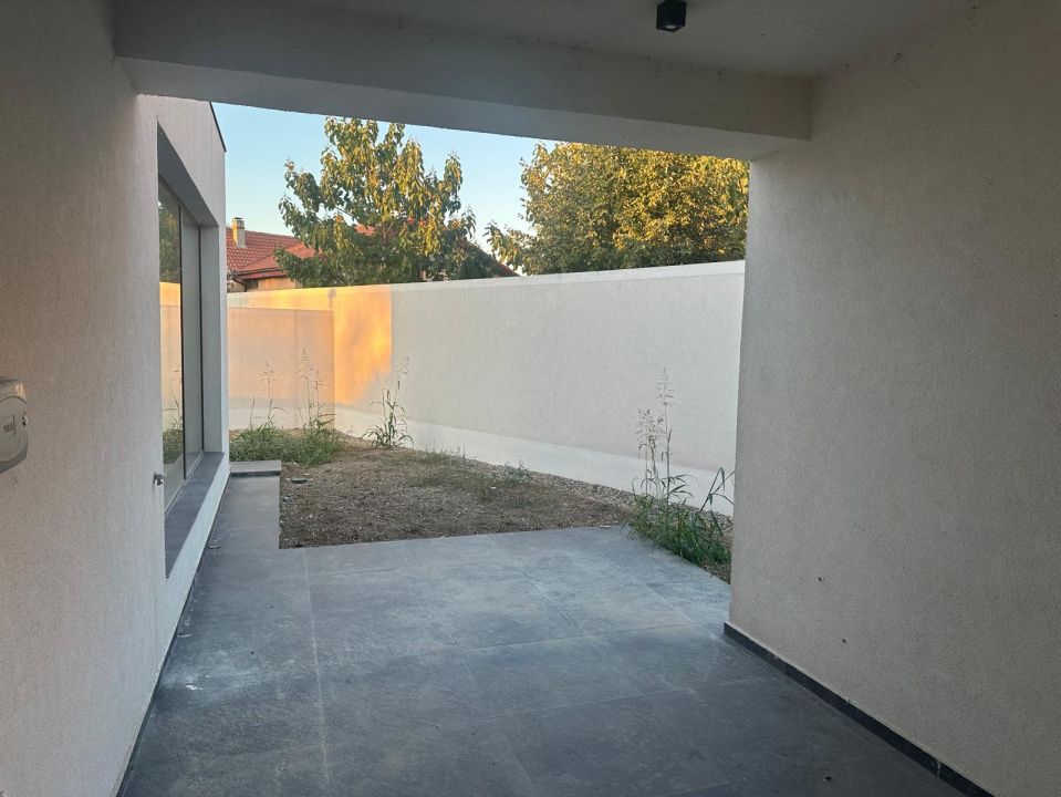 Vilă de vânzare pe malul lacului | in zona Mamaia Nord | 0% Comision – fotografia 22 din 23
