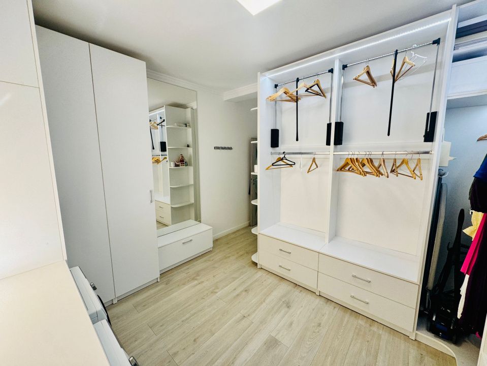Lux în Cartierul Tineretului: 4 Camere, Smart Home, 2 Parcări Deventer – fotografia 10 din 22
