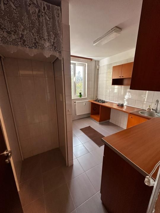 | 2 Camere | Et.3/4 | Zona Ozana | Metrou 1 Decembrie 1918 | Recent Renovat – fotografia 4 din 6