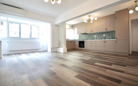 COLENTINA-TEIUL DOAMNEI, DECOMANDAT, RENOVAT, NEMOBILAT!
