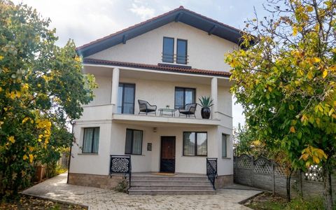 Vilă individuală Lascăr Catargiu | 215 mp | Teren 559 mp | Șemineu, terasă