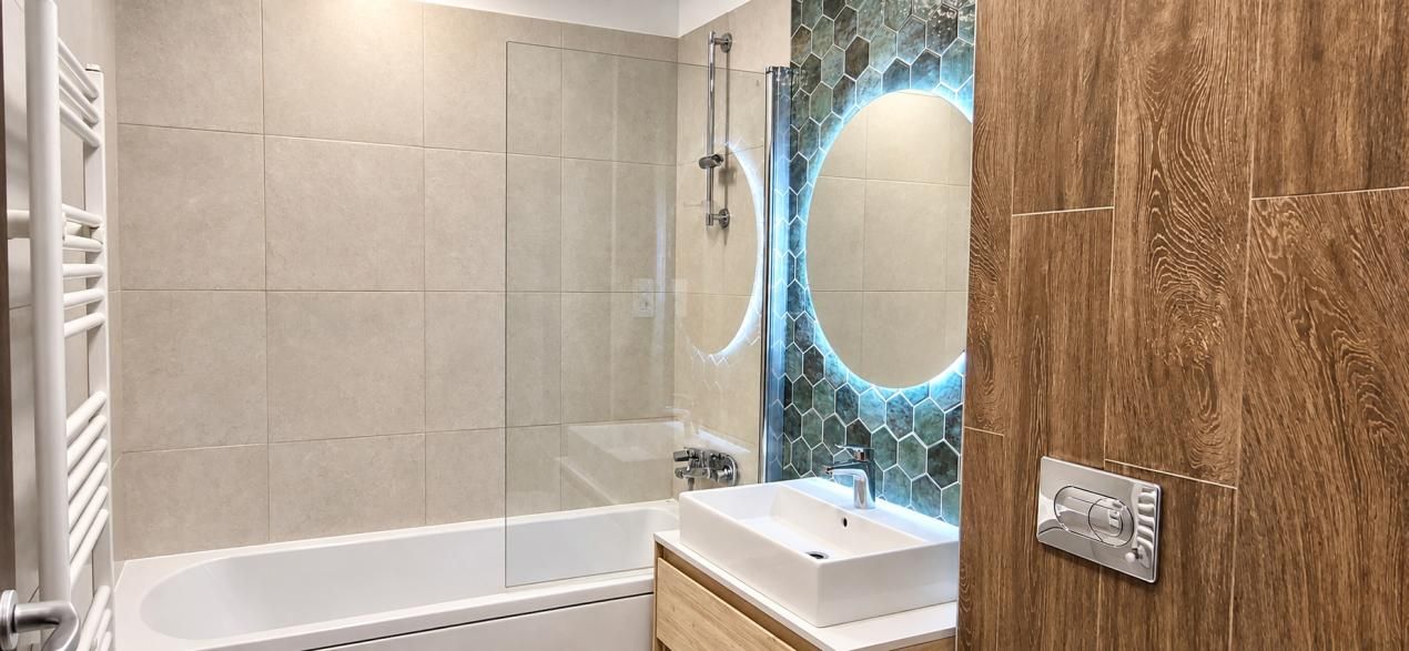Închiriere apartament cu 2 camere, mobilat și utilat - Urban Plaza – fotografia 11 din 18