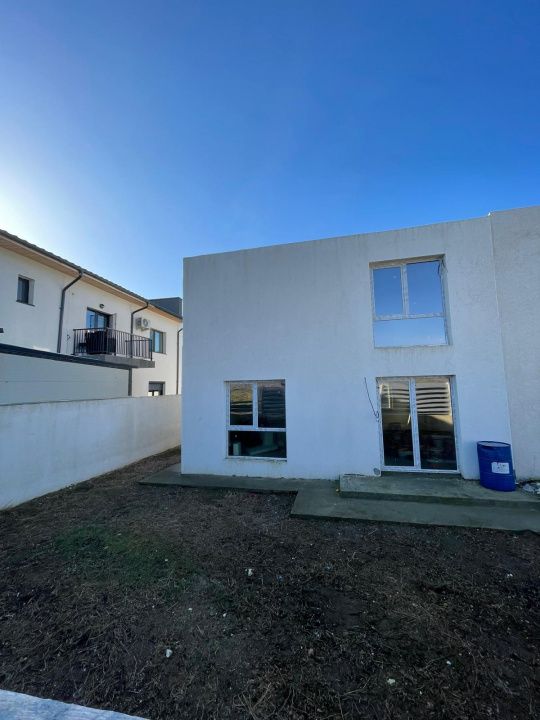 Duplex P+1 de vânzare în Mamaia Sat – 2 dormitoare, birou, terasă acoperită – fotografia 9 din 12