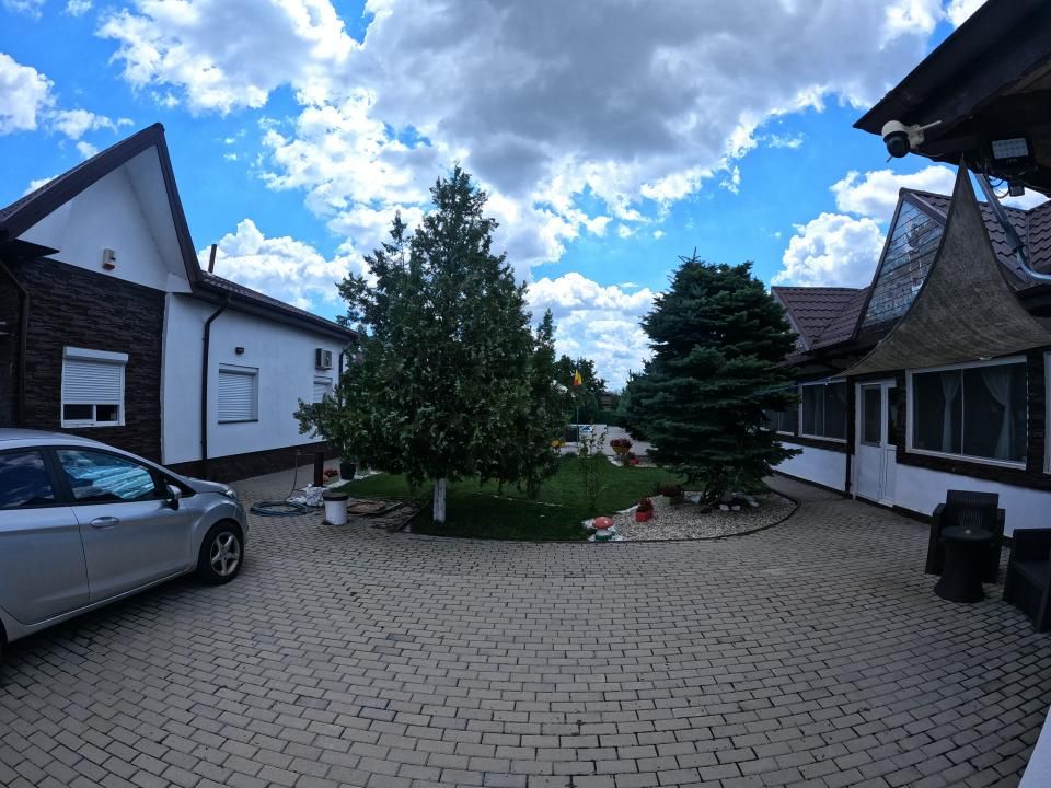Proprietate Exclusivă cu Piscină, Foișor și Livadă | 1.970 mp teren | 270 mp co – fotografia 1 din 35