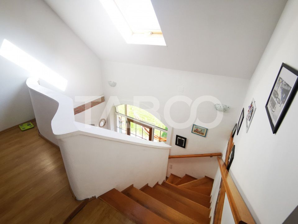 Casa de vanzare pretabila pensiune priveliste superba Fantanele Sibiu – fotografia 23 din 24
