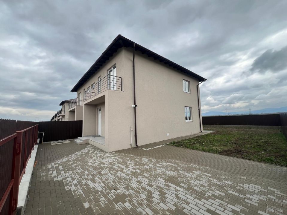 Casa-Duplex-4 camere-115mp-Curte-300mp-Utilitati-Sanpetru-Brasov – fotografia 3 din 19