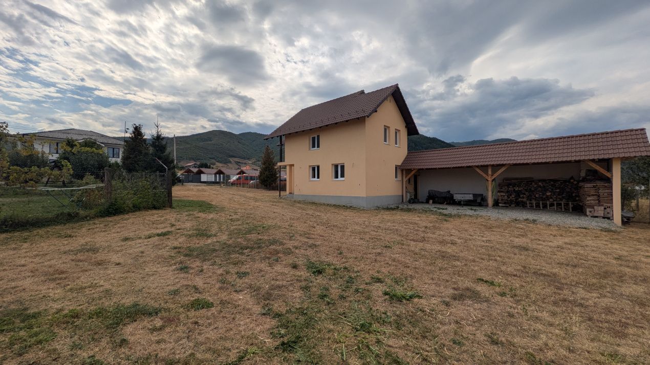 GURA RÂULUI | CASĂ PE 3.046 MP, CU O PRIVELIȘTE DIFERITĂ LA FIECARE FEREASTRĂ – fotografia 1 din 51