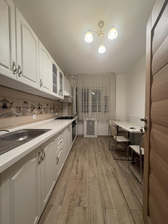 Apartament 3 camere renovat in Drumul Taberei, Piata Valea Ialomitei – fotografia 2 din 15