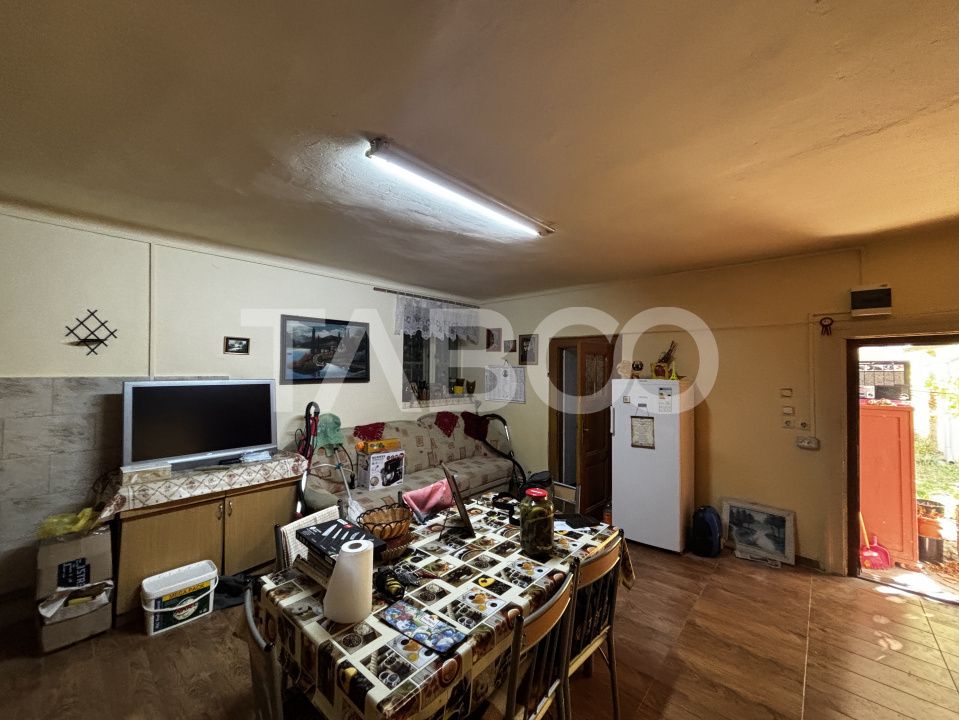 Casa  cu gradina de vanzare  si curte + pivnita zona Terezian Sibiu – fotografia 7 din 14