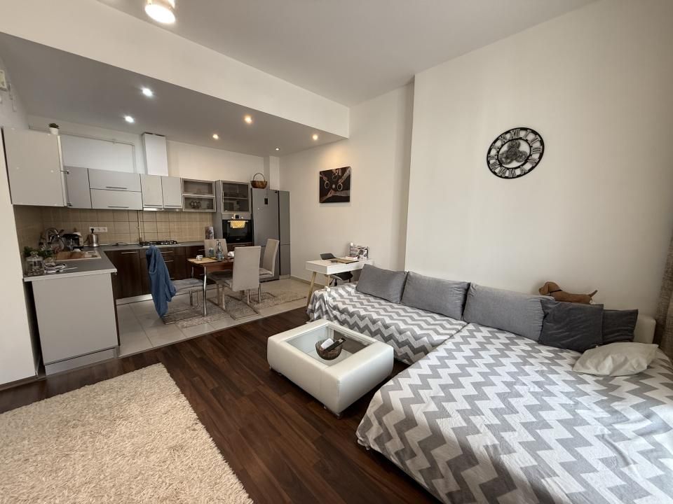 Apartament cu 2 camere, 61 mp utili + balcon 8 mp - Complex Uranus, Soarelui – fotografia 1 din 9
