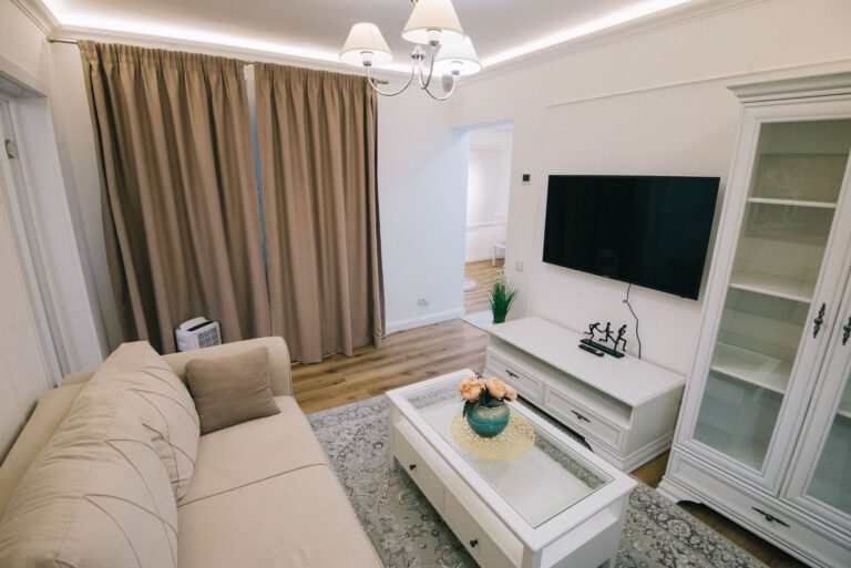 Casă renovată integral, 100 mp utili, curte 250 mp | Gruia - investitie – fotografia 2 din 21