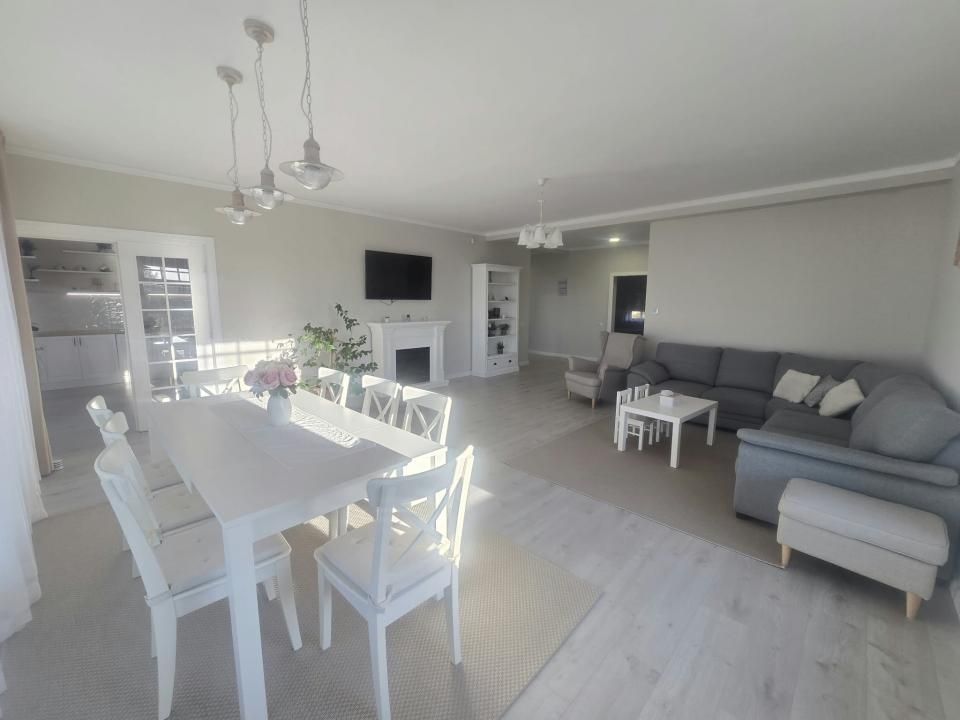 Casă individuală mobilată | 303 mp utili | Teren 870 mp | Sălicea - intrare – fotografia 5 din 14