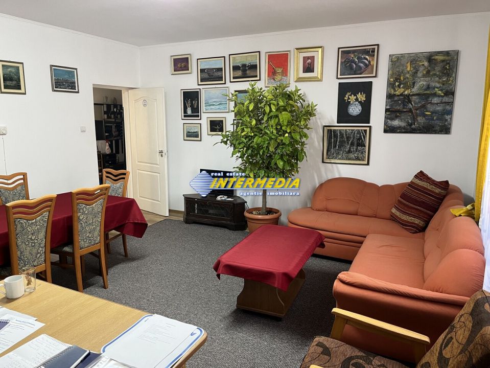 Casa vanzare Alba Iulia zona Centru ideala pentru doua familii finisata complet – fotografia 19 din 23