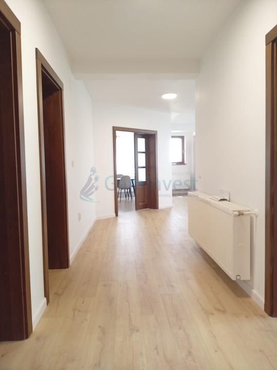 Casa de inchiriat in Oradea, zona Iosia, 235 mp – fotografia 4 din 13
