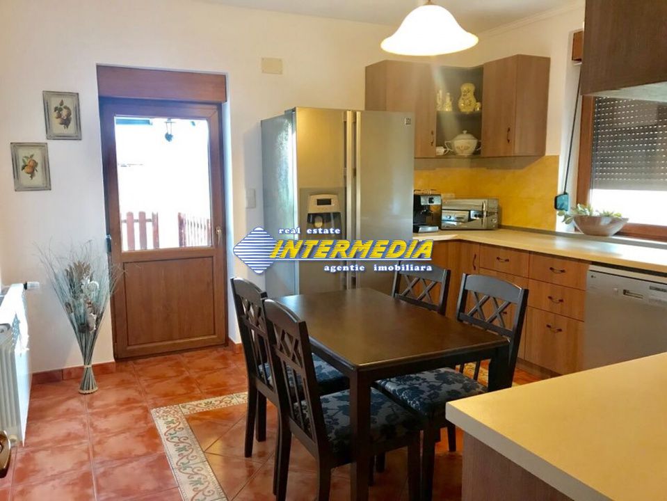 Casa de vanzare Alba Iulia CETATE cu 4 dormitoare si living finisata complet – fotografia 10 din 34