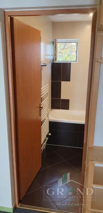 Apartament in vila | 2 camere | Decomandat | Parcare | Curte | Bulgaria/Ira – fotografia 11 din 14