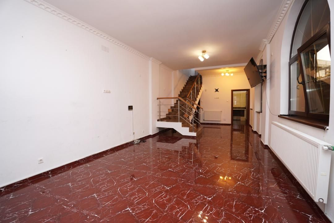 Inchiriere Vila |  Vitan Mall - Dristor | 7 Camere P+2+Curte+Parcare – fotografia 3 din 18