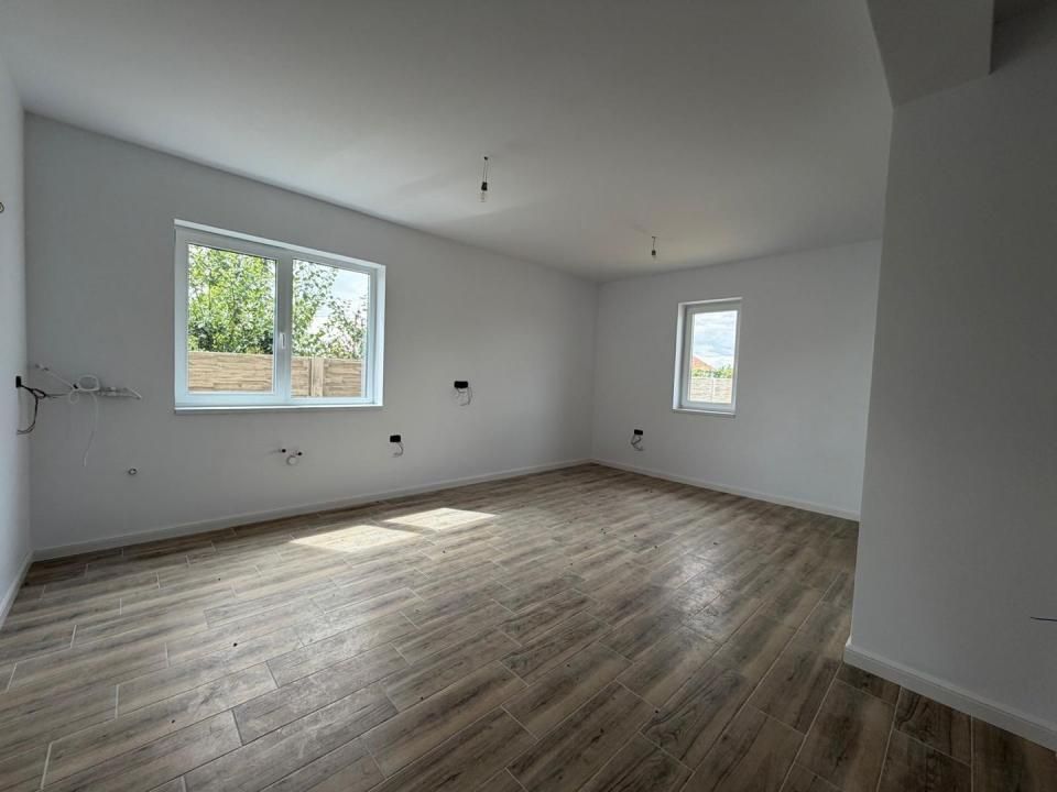 Duplex | 110 mp utili | Asfalt | Toate utilitatile | Finisaje premium – fotografia 6 din 15