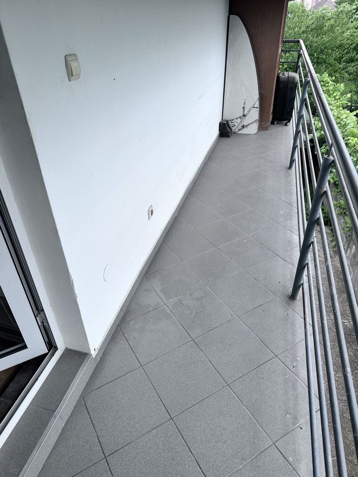 CASA DE INCHIRIAT I 4 CAMERE I 2 BAI I BUCATARIE I CETATE I NEMOBILATA – fotografia 8 din 18