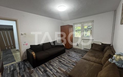 Apartament de inchiriat cu 3 camere balcon etaj 2 Mihai Viteazul Sibiu