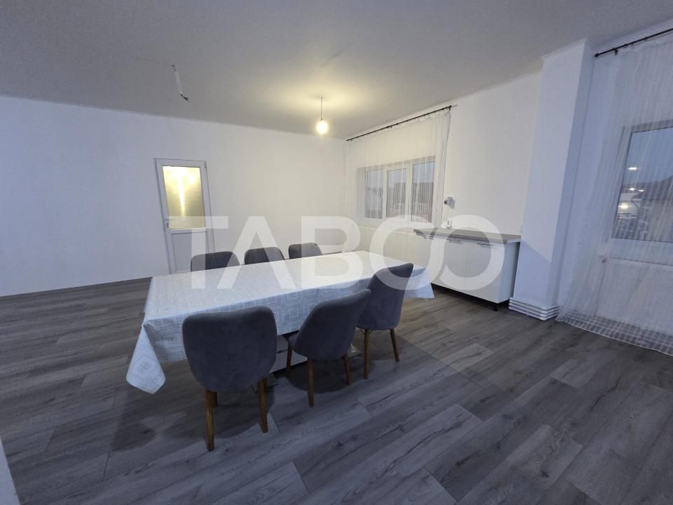 Casa de inchiriat 9 camere 5 bai pretabil Compani / Muncitori – fotografia 2 din 15