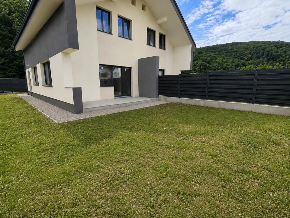 Casa de vanzare, str Tautiului, Floresti! – fotografia 1 din 8