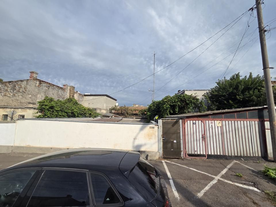 Casă din cărămidă, cu garaj și curte proprie – zona centrală Constanța – fotografia 9 din 21