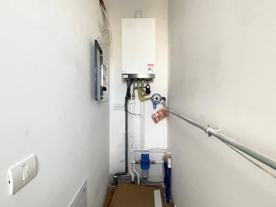 Duplex cu 5 camere separat prin camera tehnica - Mosnita Noua – fotografia 12 din 14