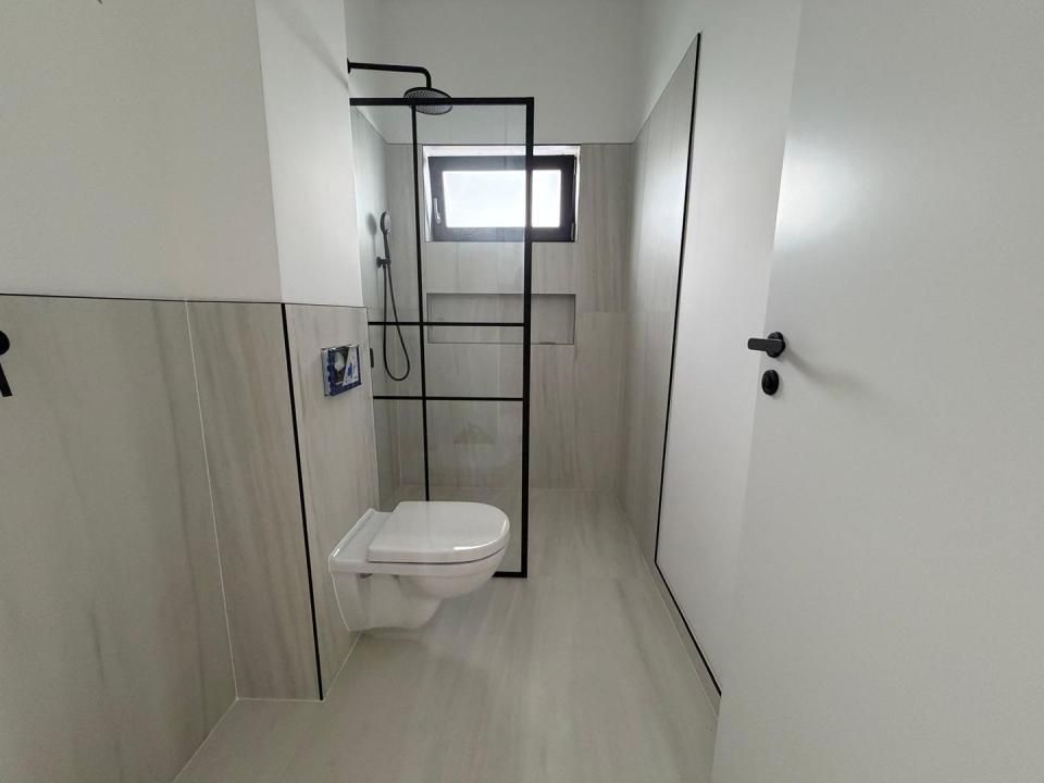 Triplex in Sacalaz | Finisaje premium | 4 camere | Asfalt | 2 balcoane – fotografia 11 din 15