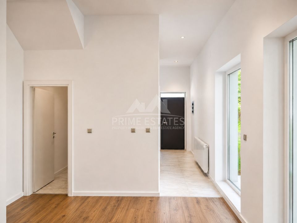 Vila tip duplex complet renovata 2026,  Sidney Residence Tunari – fotografia 5 din 26