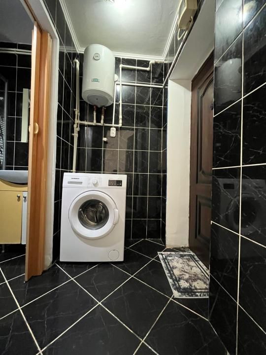 Vanzare 2 camere mobilat si utilat modern parter central Gaesti – fotografia 9 din 10