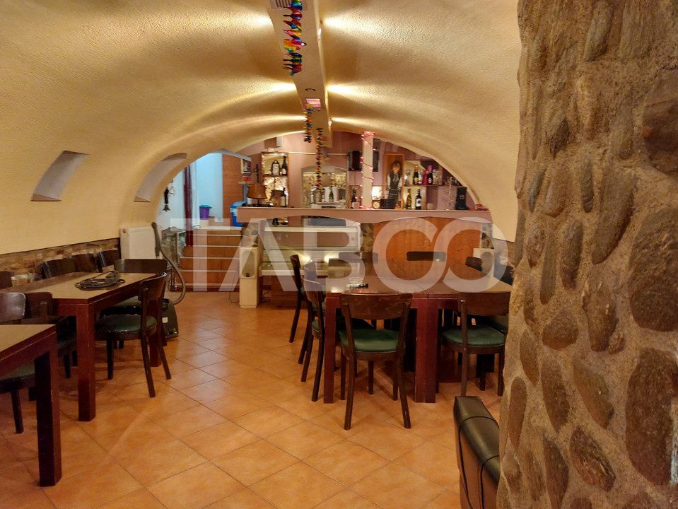 Casa si curte pretabila pentru 2 familii 980 mp teren liber Cisnadie – fotografia 22 din 32