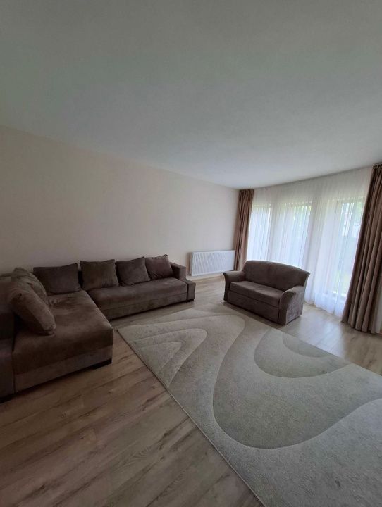 Casa de Inchiriat la iesire din Oradea spre Sanmartin – fotografia 2 din 6