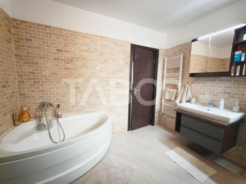 Penthouse vanzare zona Intre Lacuri la cheie cu terasa si parcare – fotografia 15 din 16