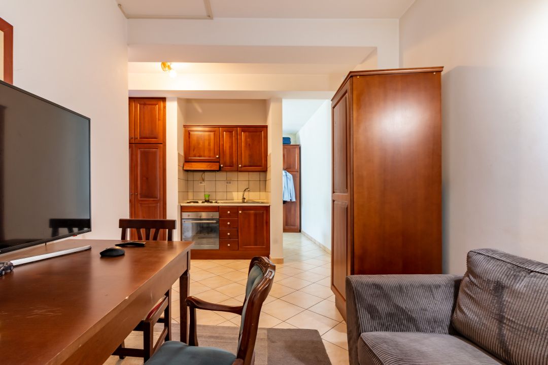 Com0%| Cladire multifunctionala Unirii– Hotel Piri | 9 studiouri independente – fotografia 22 din 49