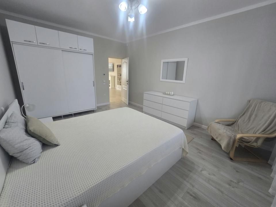 Casă individuală mobilată | 303 mp utili | Teren 870 mp | Sălicea - intrare – fotografia 10 din 14