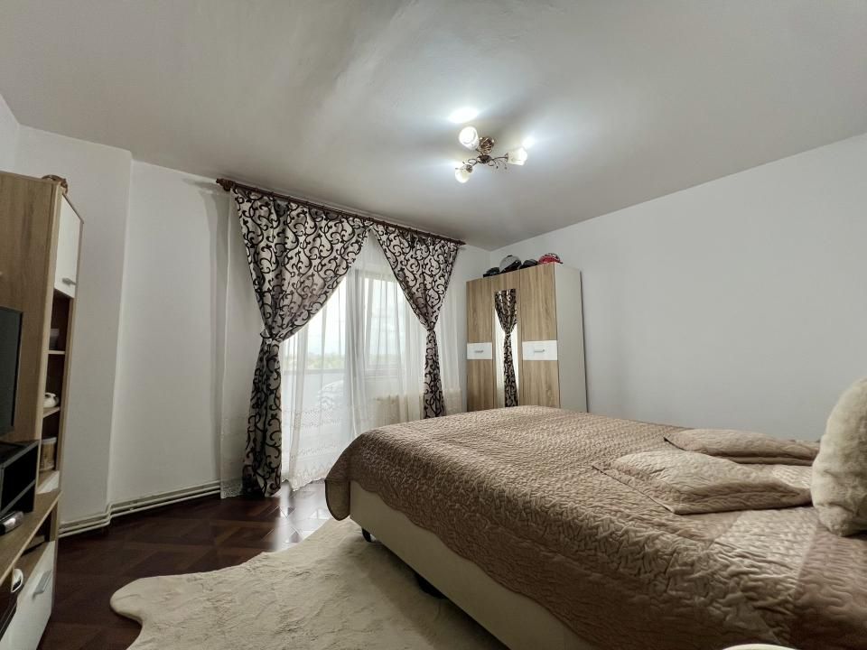 Apartament 4 camere, decomandat, 92 mp utili - zona Chisoda – fotografia 4 din 12