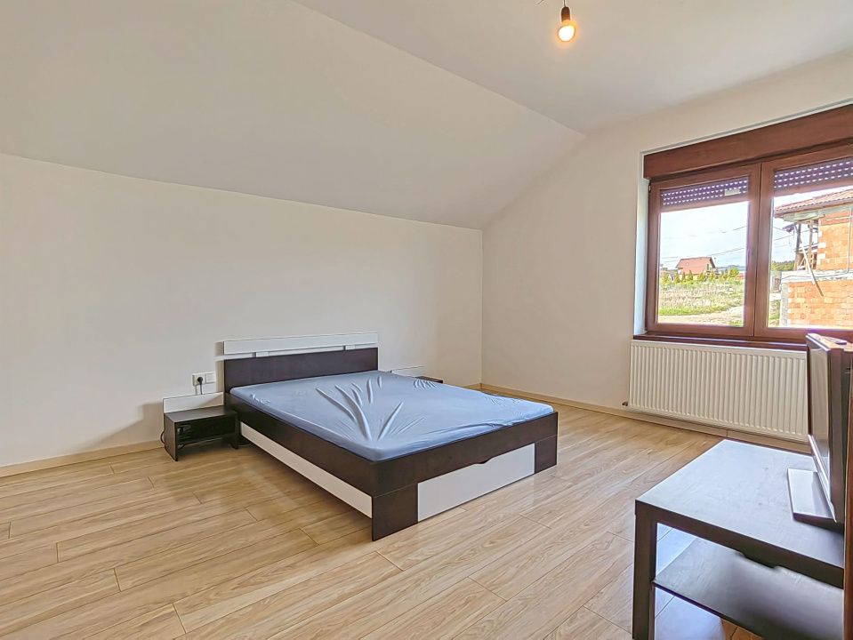 Casa individuala 5 camere finalizata mobilata Est Sibiu teren 372mp – fotografia 9 din 12