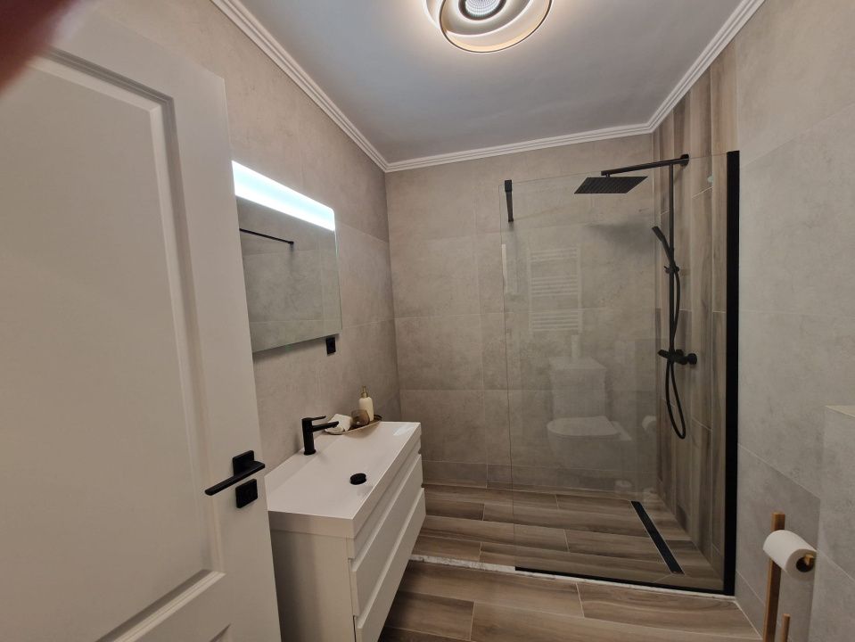 Apartament 2 camere, complet mobilat si utilat, balcon si parcare – fotografia 11 din 13