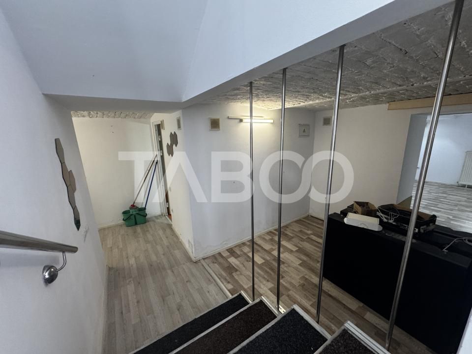Spatiu comercial de inchiriat cu 4 camere 85 mpu Central Sibiu – fotografia 12 din 12