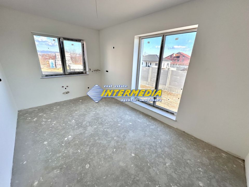 Casa Noua in Cetate 4 camere 117 mp. Teren 340 mp Finisata 90 % – fotografia 18 din 19