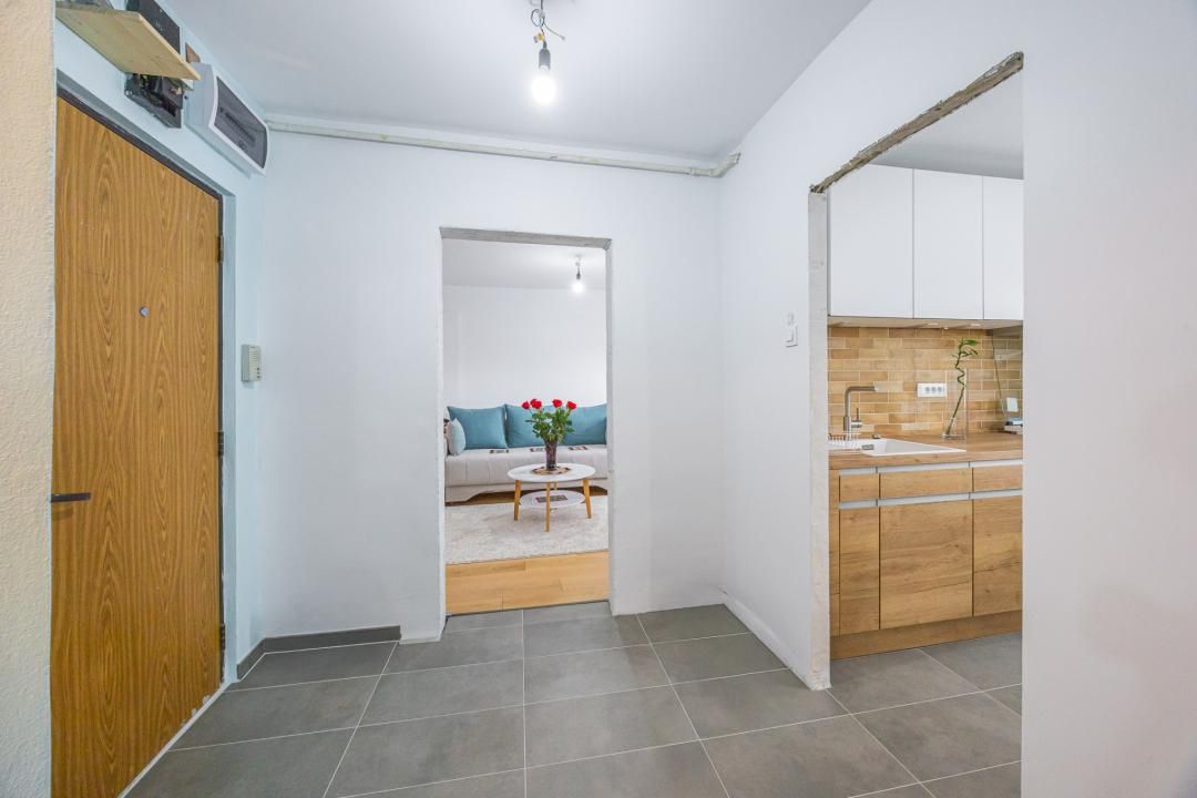 Apartament 2 camere renovat, Tractorul – zona Cerna – fotografia 6 din 22