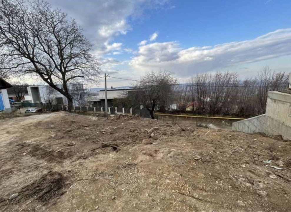Teren intravilan cu panoramă asupra orașului – Feleacu – fotografia 3 din 3