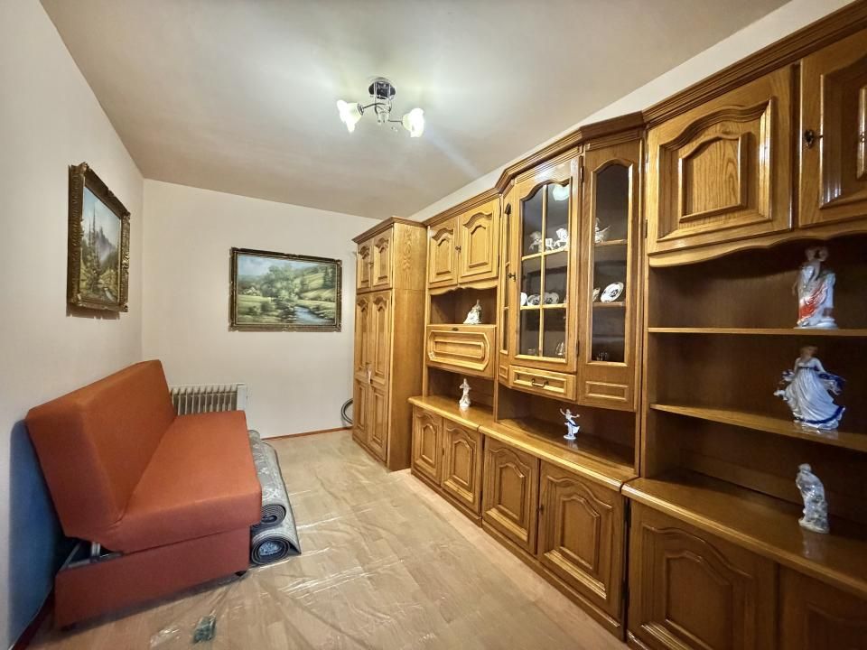 DE INCHIRIAT - Apartament, 2 camere, etaj 2 - zona Dacia – fotografia 3 din 10
